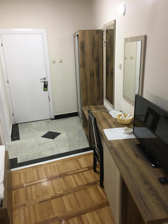 Hotel Odmaraliste Vidik Lazarevac Zewnętrze zdjęcie