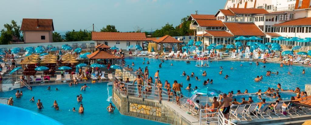 Hotel Odmaraliste Vidik Lazarevac Zewnętrze zdjęcie